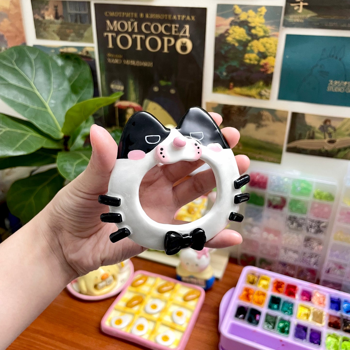 Tuxedo Kitten Clay Hair Brooch